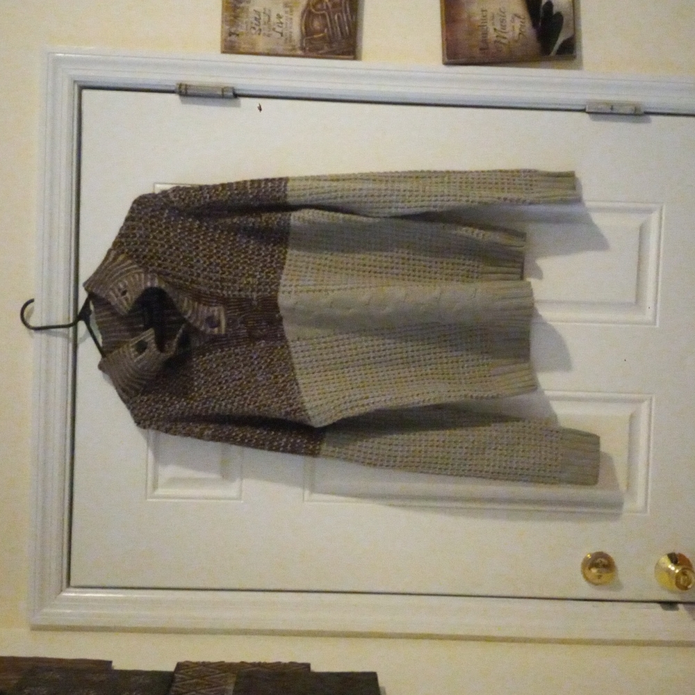True Rock Burgandy and Grey Large Sweater